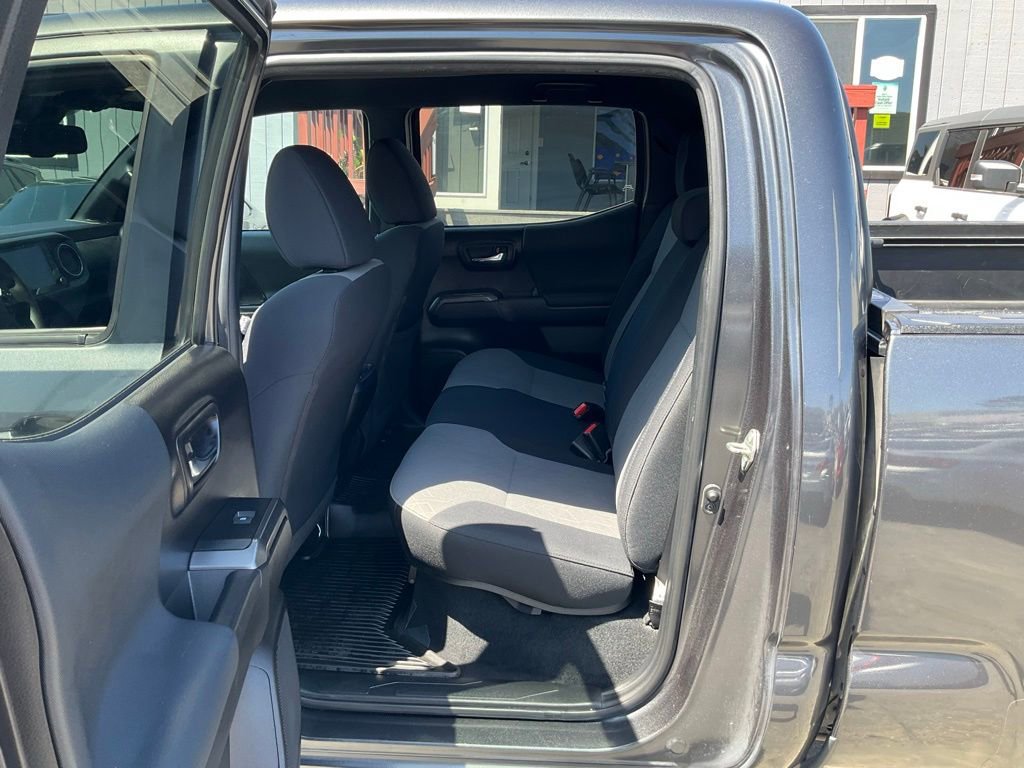 Used 2020 Toyota Tacoma TRD Off-Road w/ Technology Package AWD/4WD image 24