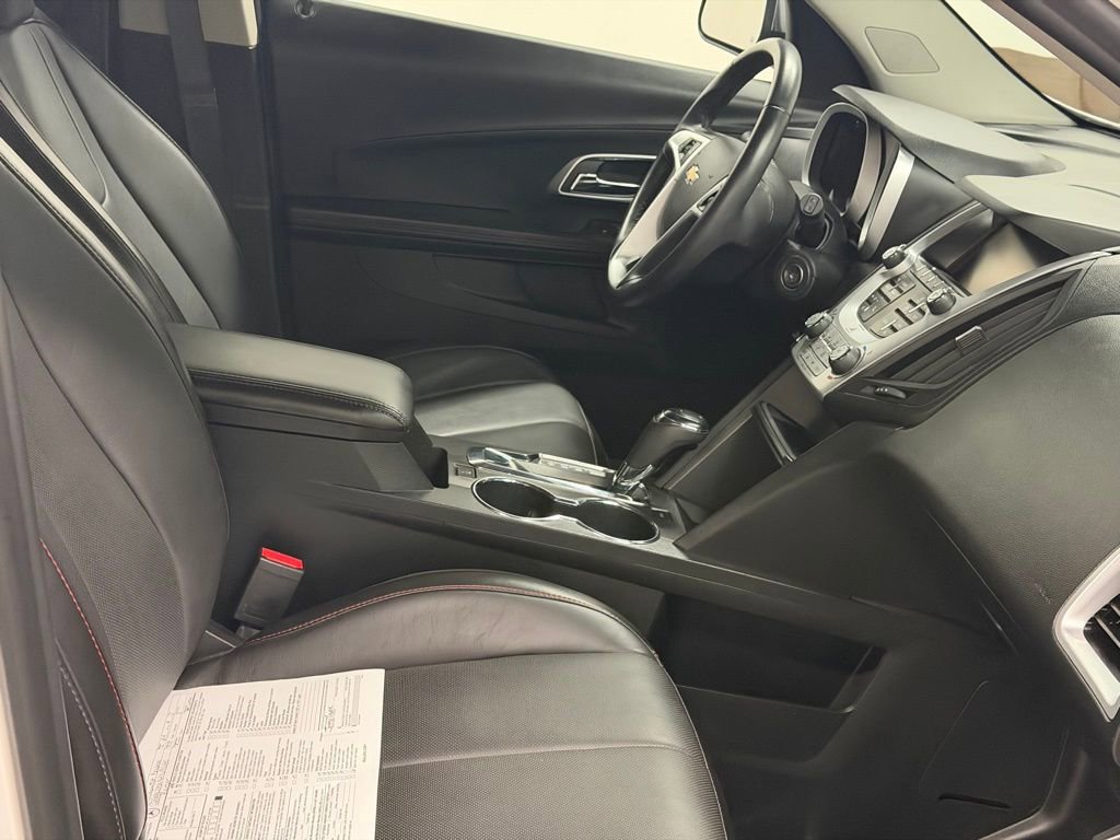 Used 2017 Chevrolet Equinox Premier w/ Enhanced Convenience Package image 26