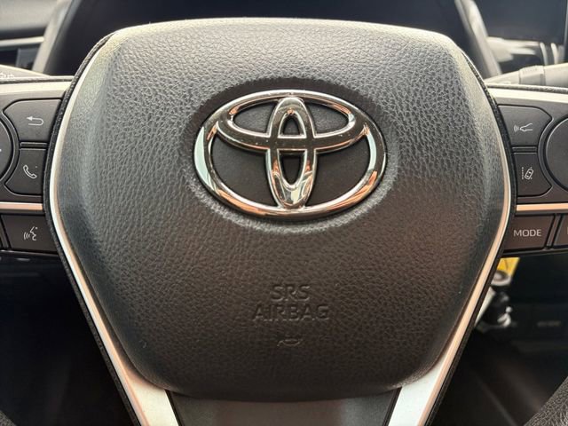 Used 2022 Toyota Camry LE image 7