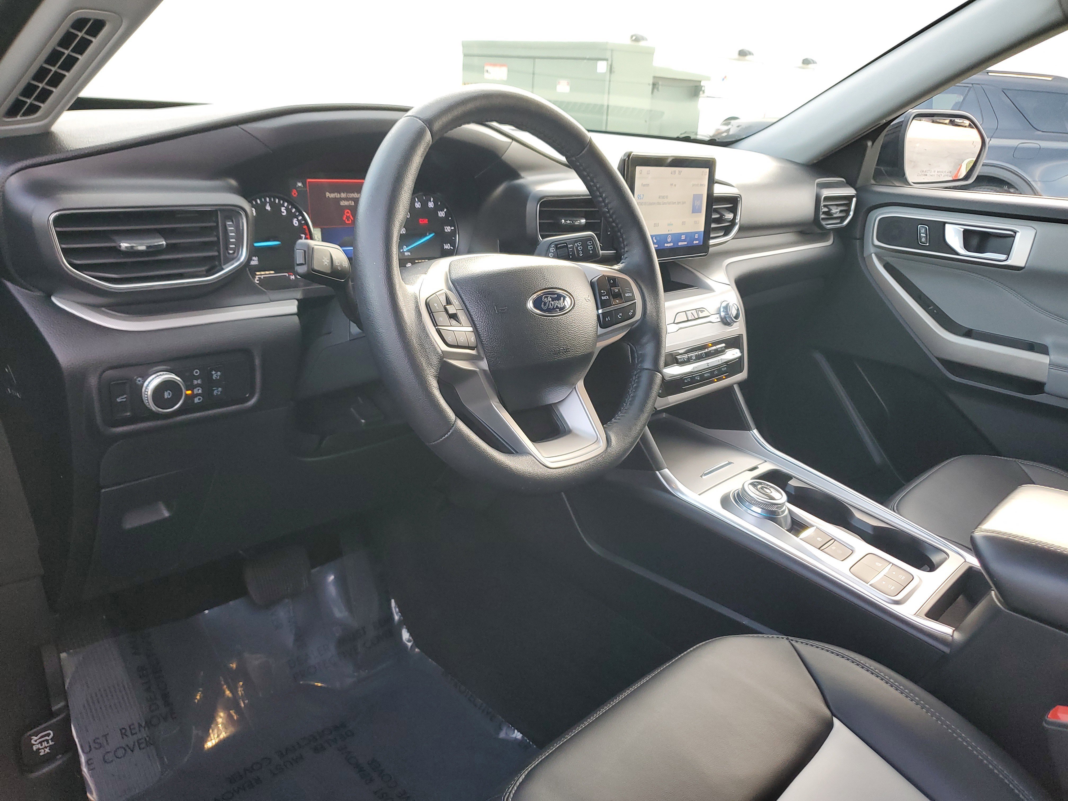 Used 2023 Ford Explorer XLT w/ Equipment Group 202A image 9