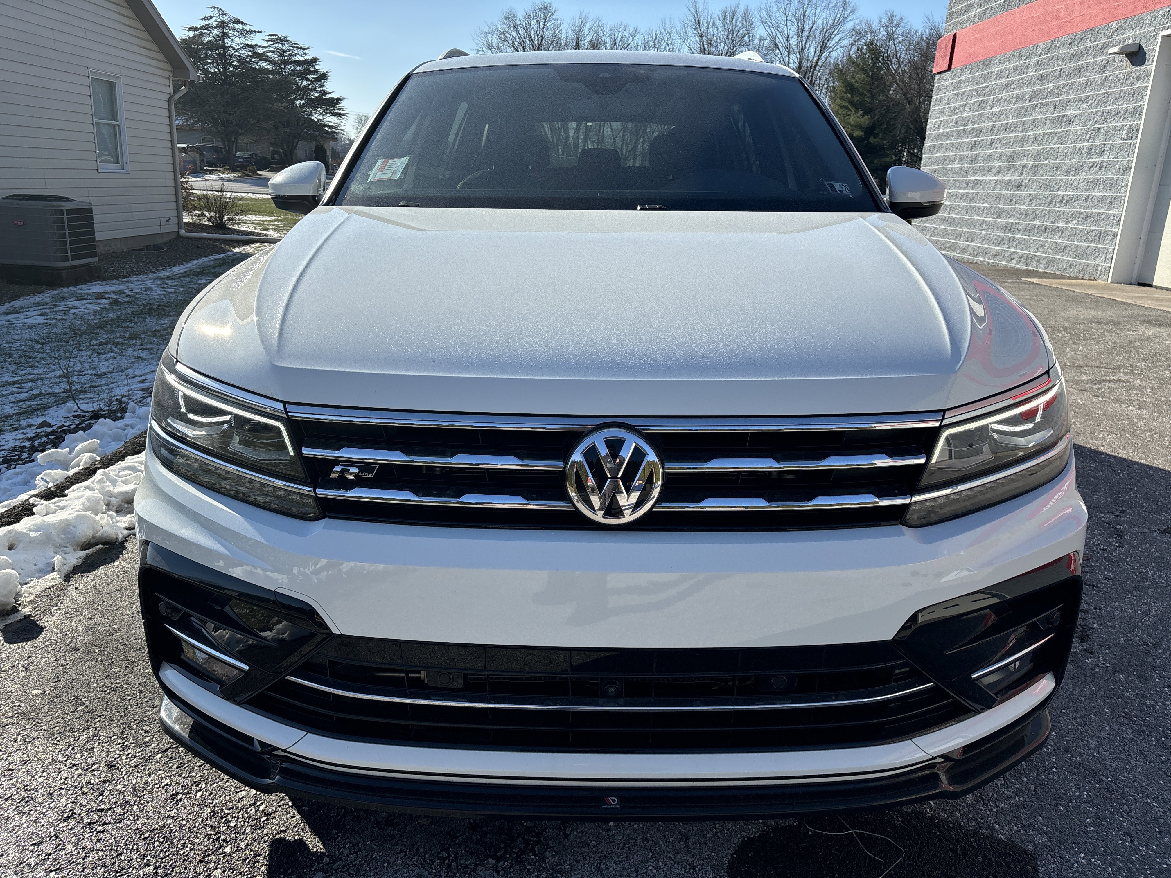 Used 2021 Volkswagen Tiguan SEL Premium R-Line image 9