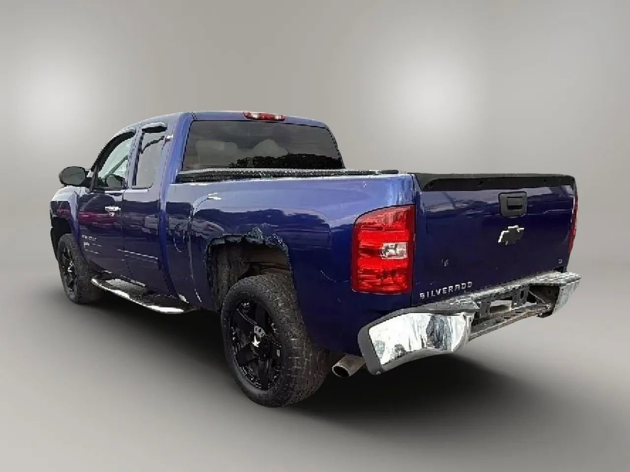 Used 2010 Chevrolet Silverado 1500 LT image 3