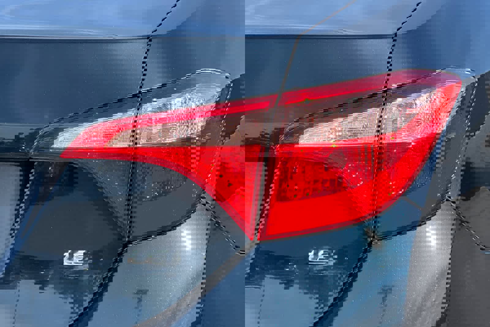 Used 2017 Toyota Corolla LE image 29