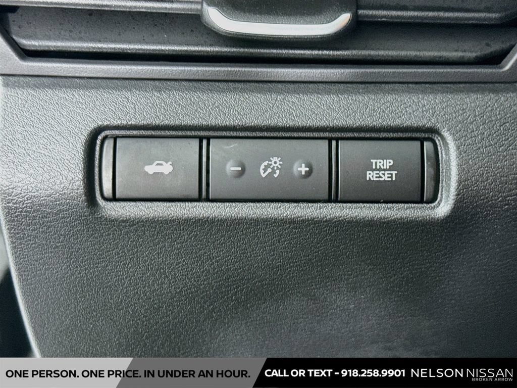 Certified 2025 Nissan Altima 2.5 SV AWD/4WD image 10