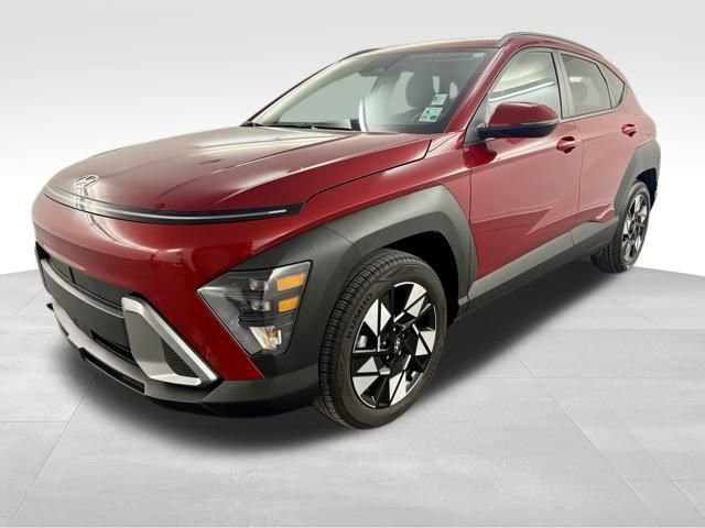 Certified 2025 Hyundai Kona SEL image 4