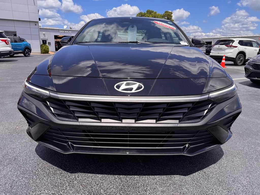 Used 2026 Hyundai Elantra Sport FWD image 8