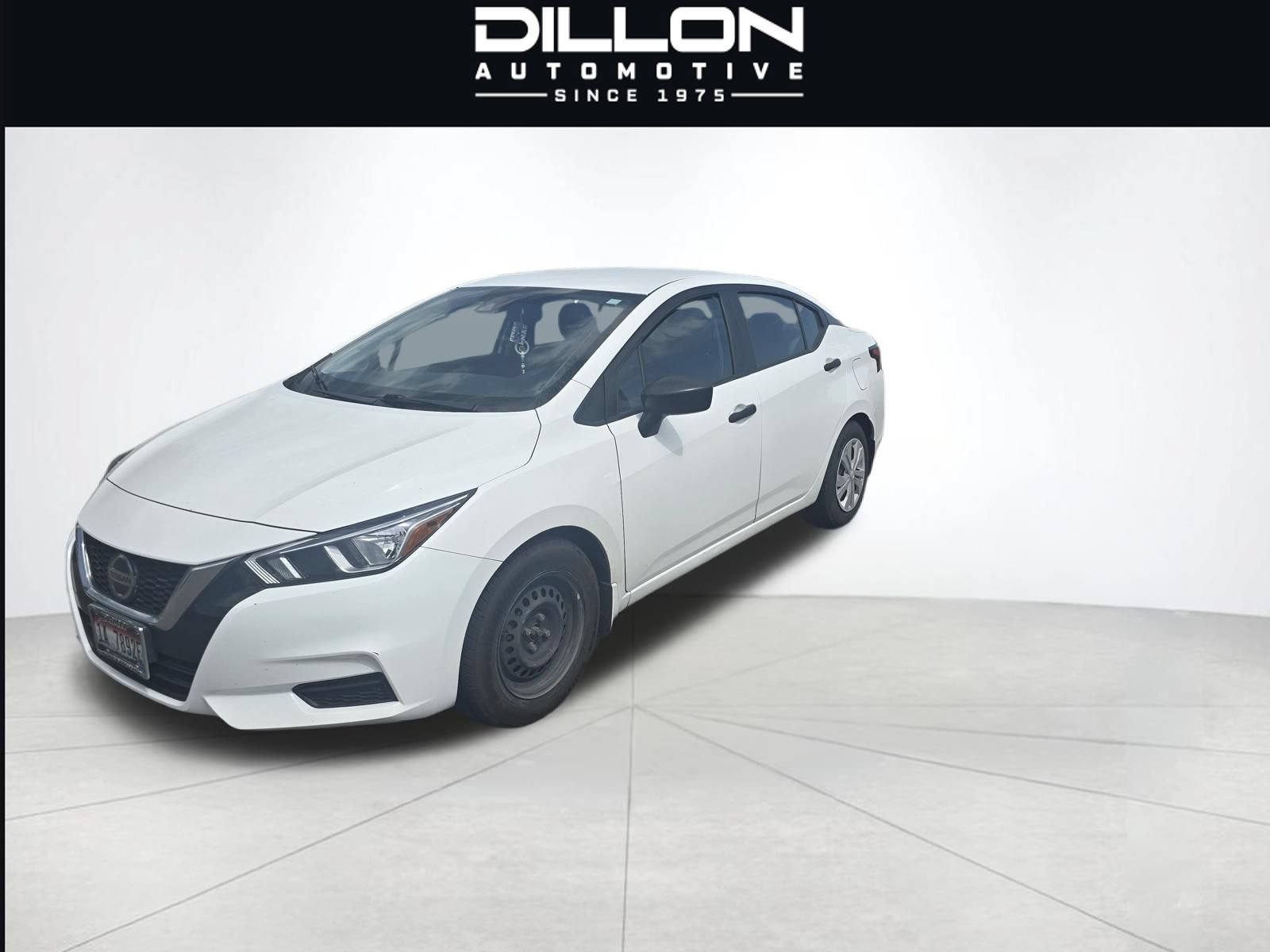 Used 2022 Nissan Versa S FWD image 1
