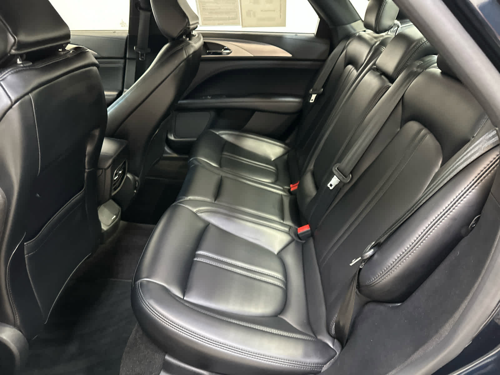 Used 2020 Lincoln MKZ AWD w/ Convenience Package image 19