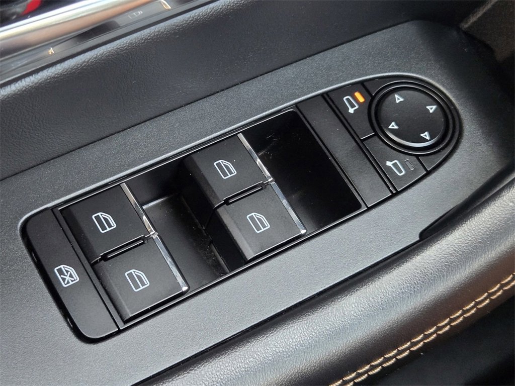 Certified 2025 MAZDA CX-70 Plug-In Hybrid w/ Premium Pkg image 17