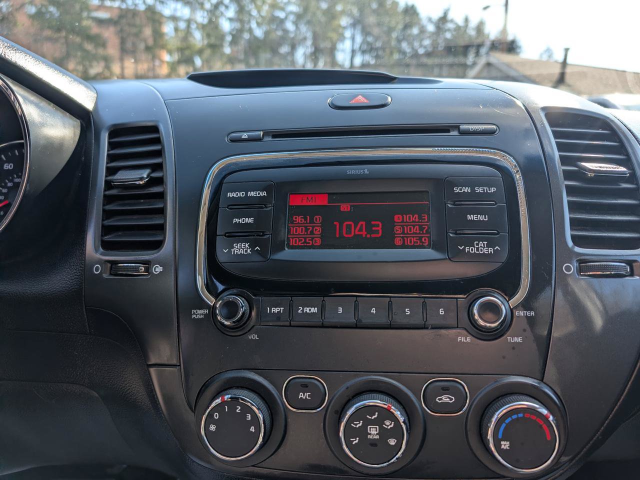 Used 2018 Kia Forte LX FWD image 16