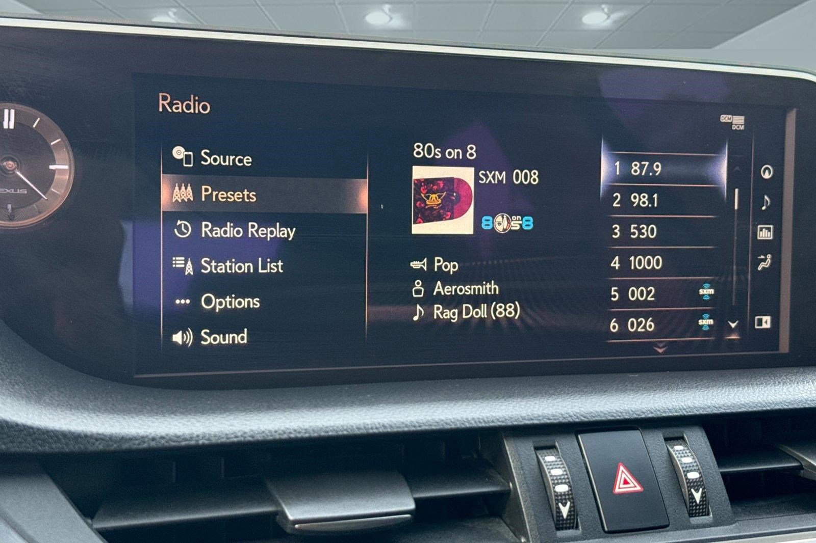 Used 2021 Lexus ES 300h w/ Premium Package image 24