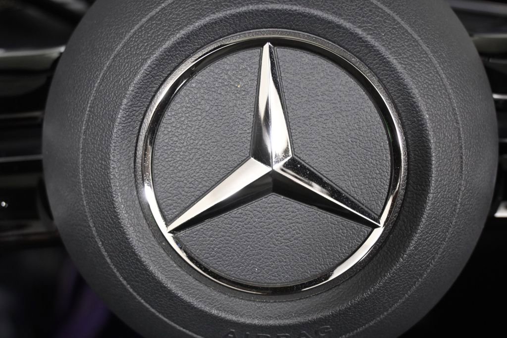 Used 2025 Mercedes-Benz CLE 300 4MATIC Cabriolet w/ Night Package image 38