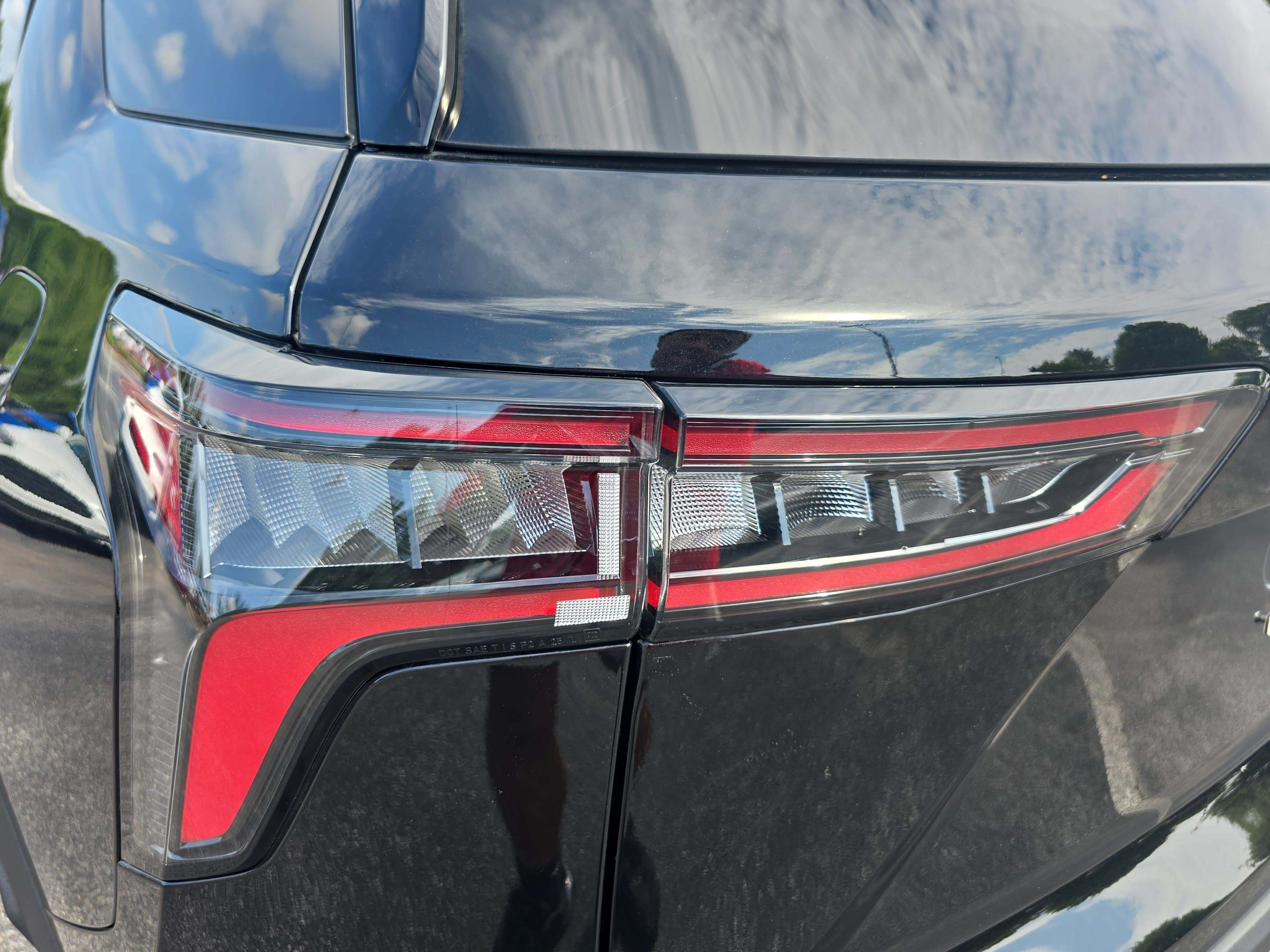 Used 2026 Chevrolet Equinox RS FWD image 32