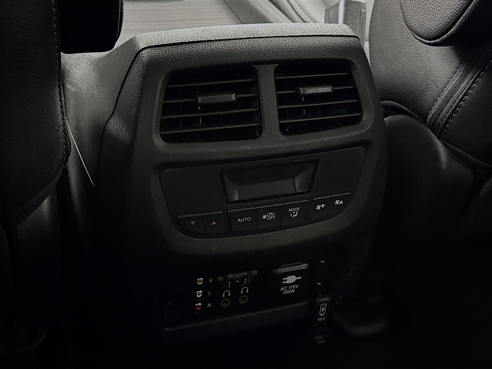 Certified 2018 Honda Pilot Touring image 27
