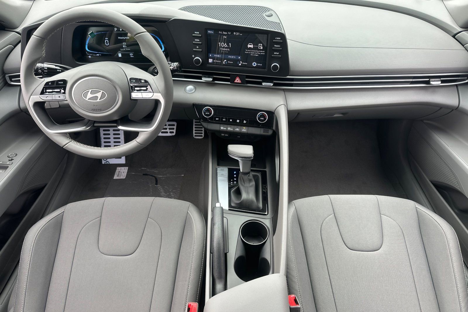 New 2025 Hyundai Elantra Sport image 12