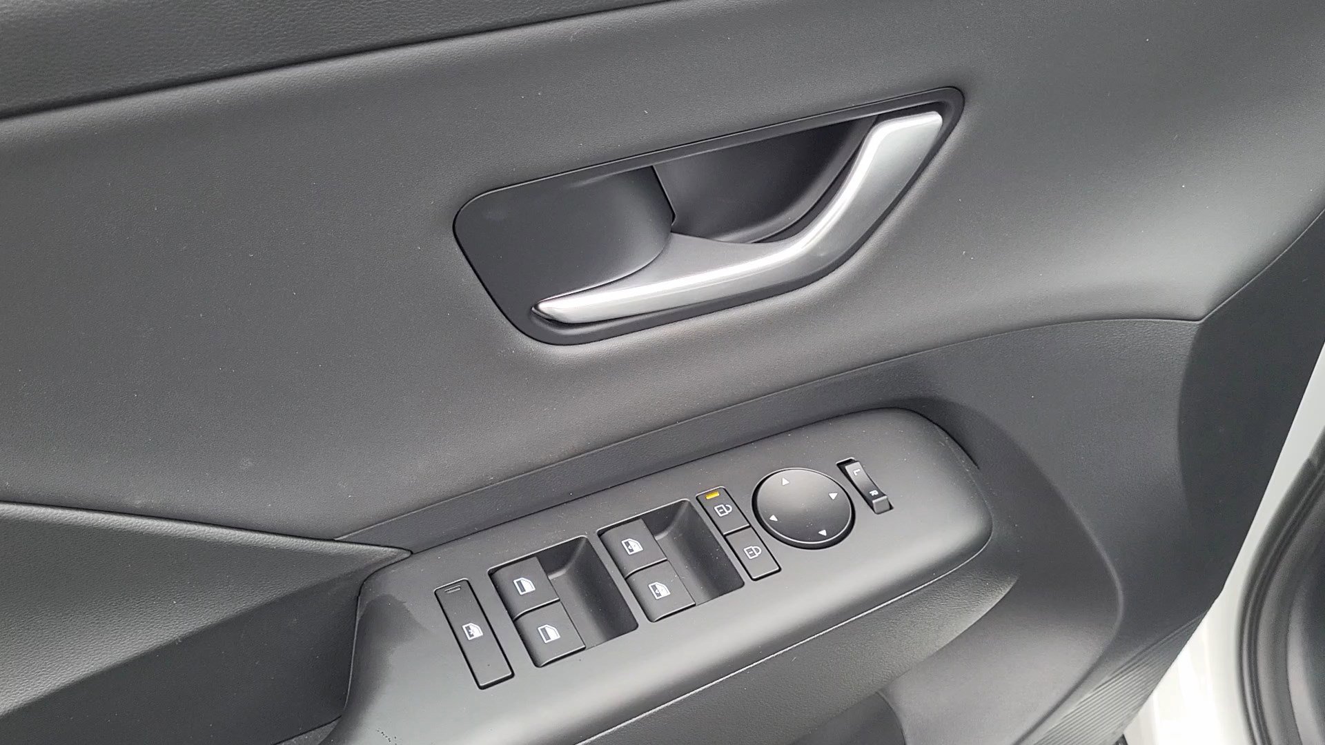 New 2026 Hyundai Kona SEL Premium image 9