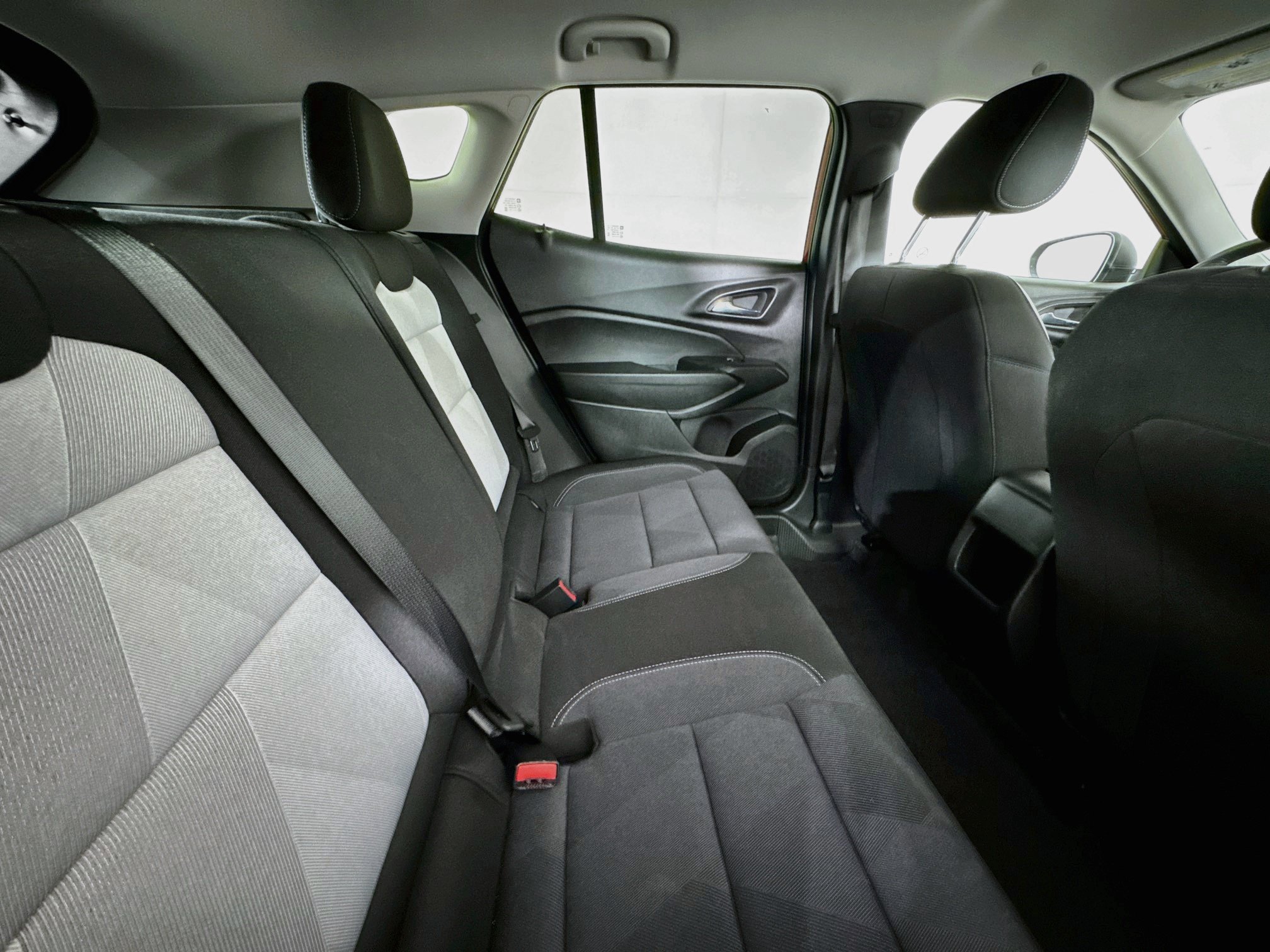Used 2026 Chevrolet Trax LS FWD image 24