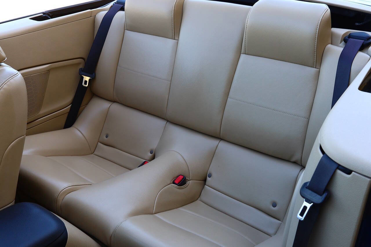 Used 2007 Ford Mustang Premium RWD image 27