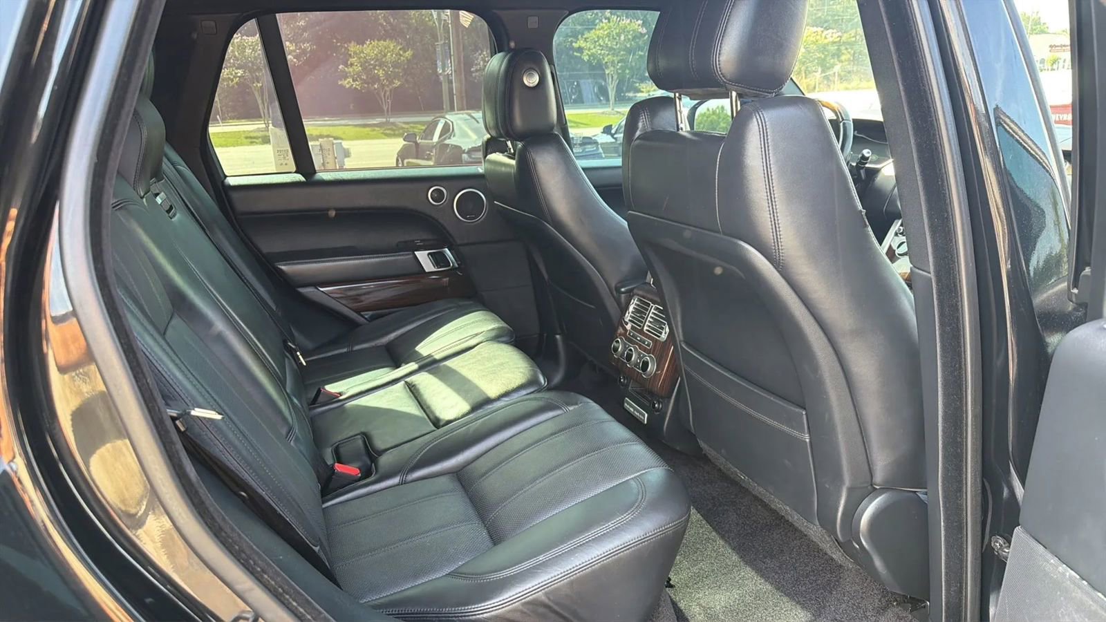 Used 2016 Land Rover Range Rover Supercharged AWD/4WD image 22