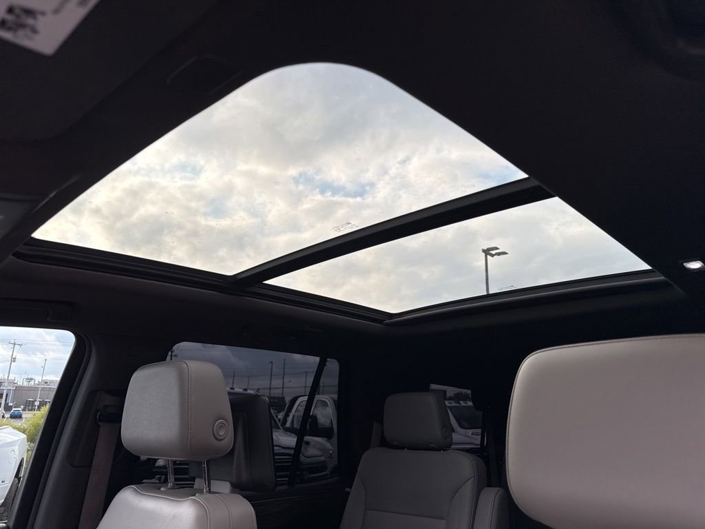 Used 2021 Chevrolet Tahoe Z71 w/ Rear Media and Nav Package image 41