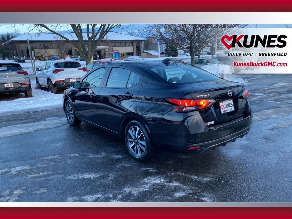 Used 2023 Nissan Versa SV image 8