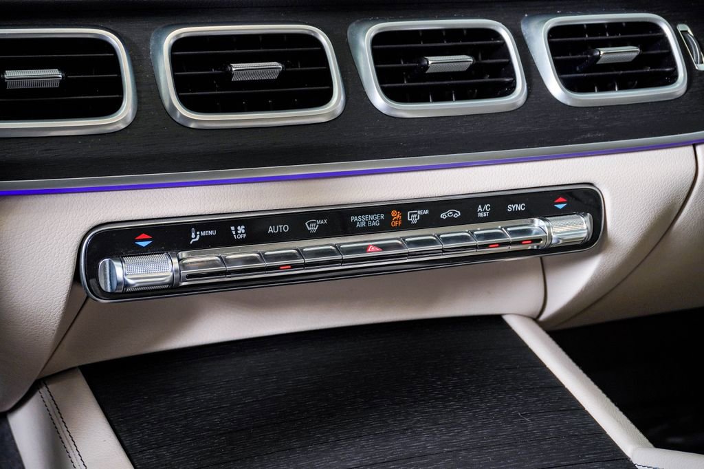 Used 2020 Mercedes-Benz GLE 350 4MATIC image 25