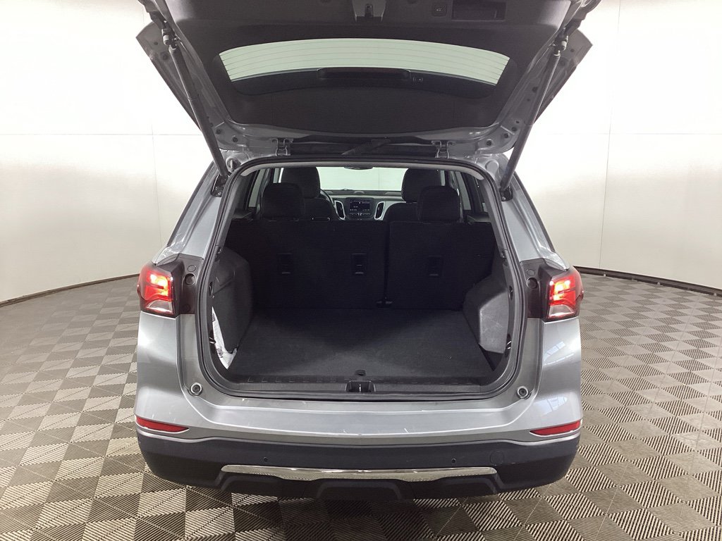 Used 2024 Chevrolet Equinox LT image 29