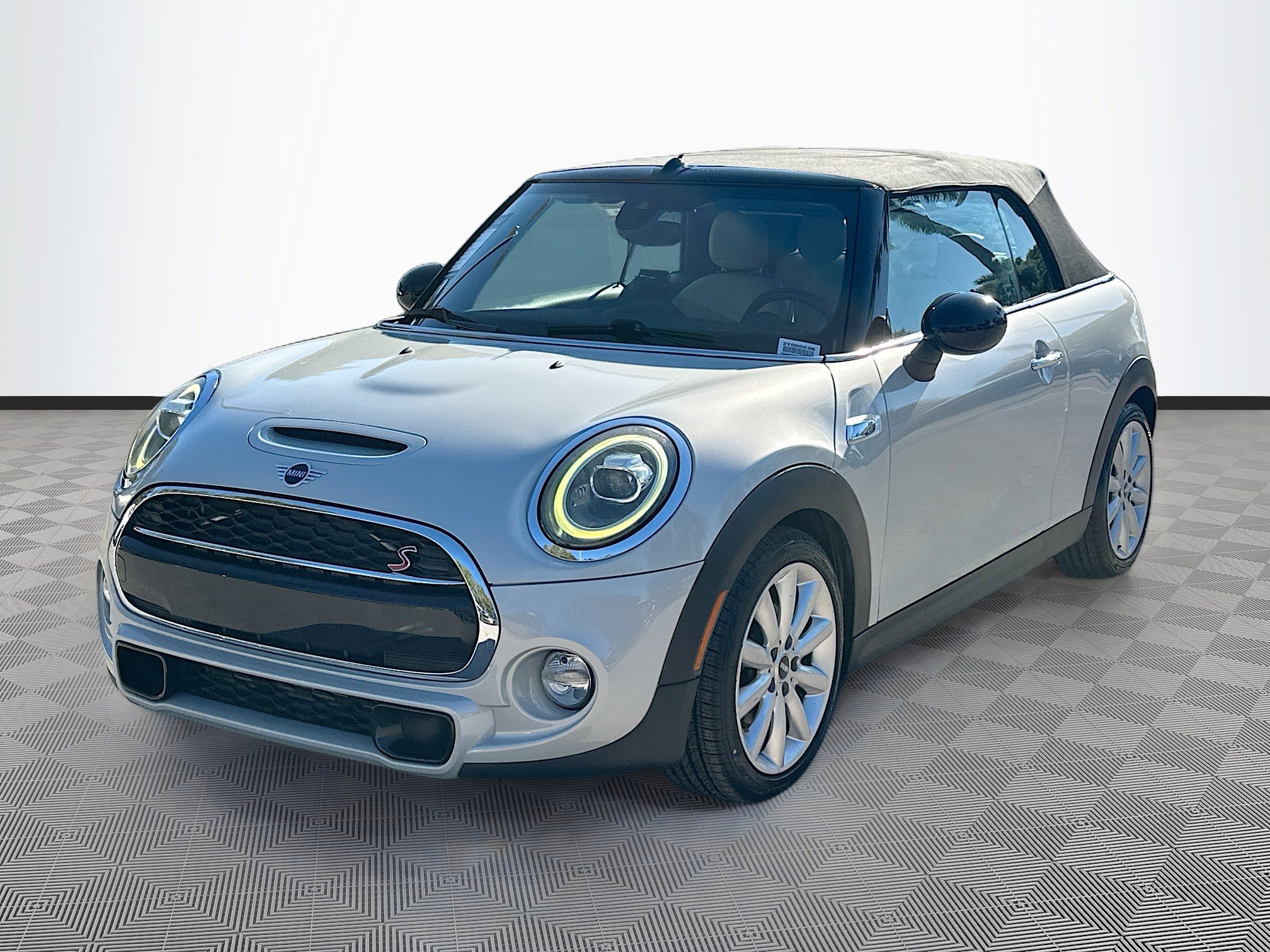 Used 2019 MINI Cooper S w/ Signature Upholstery Package image 3
