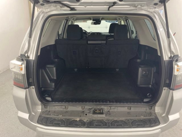 Certified 2022 Toyota 4Runner TRD Off-Road AWD/4WD image 34