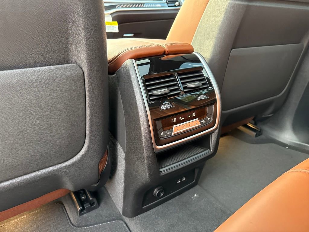 New 2026 BMW X5 M60i image 21