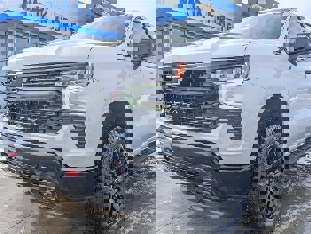 Used 2024 Chevrolet Silverado 1500 LT Trail Boss w/ Convenience Package II image 13