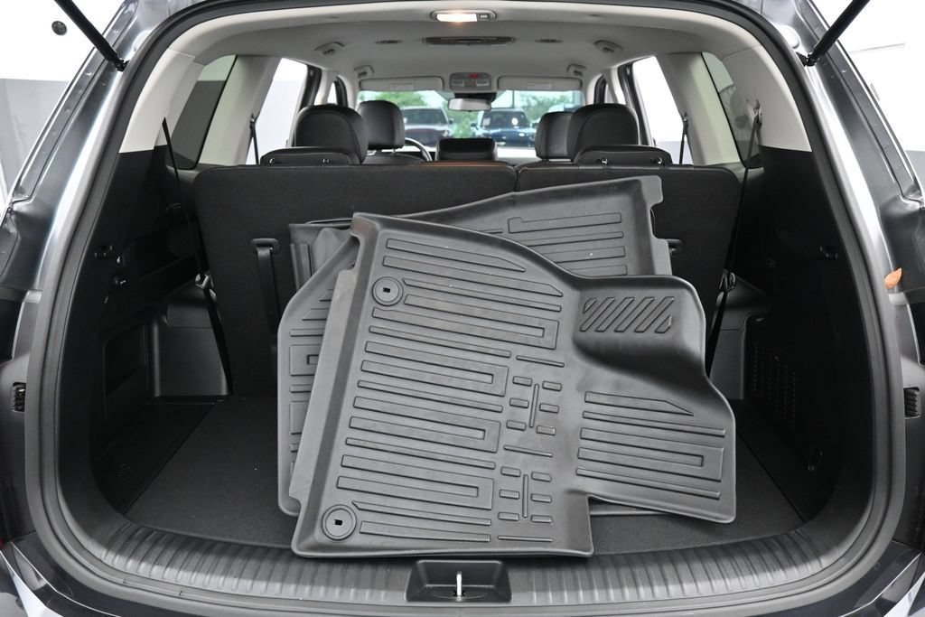 Used 2025 Kia Telluride LX FWD image 35