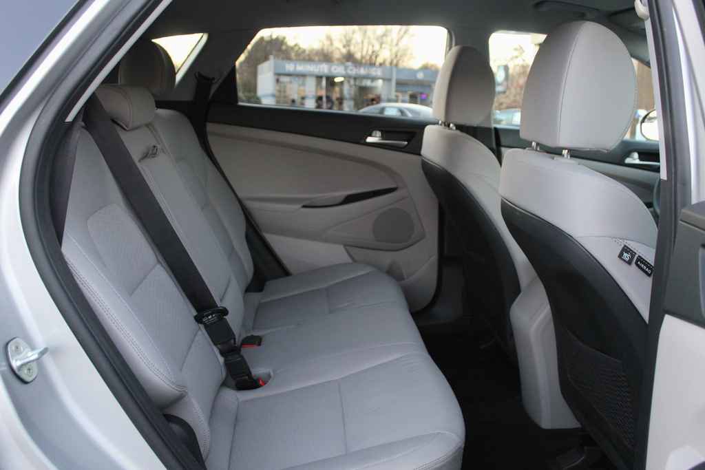 Used 2020 Hyundai Tucson SE image 25