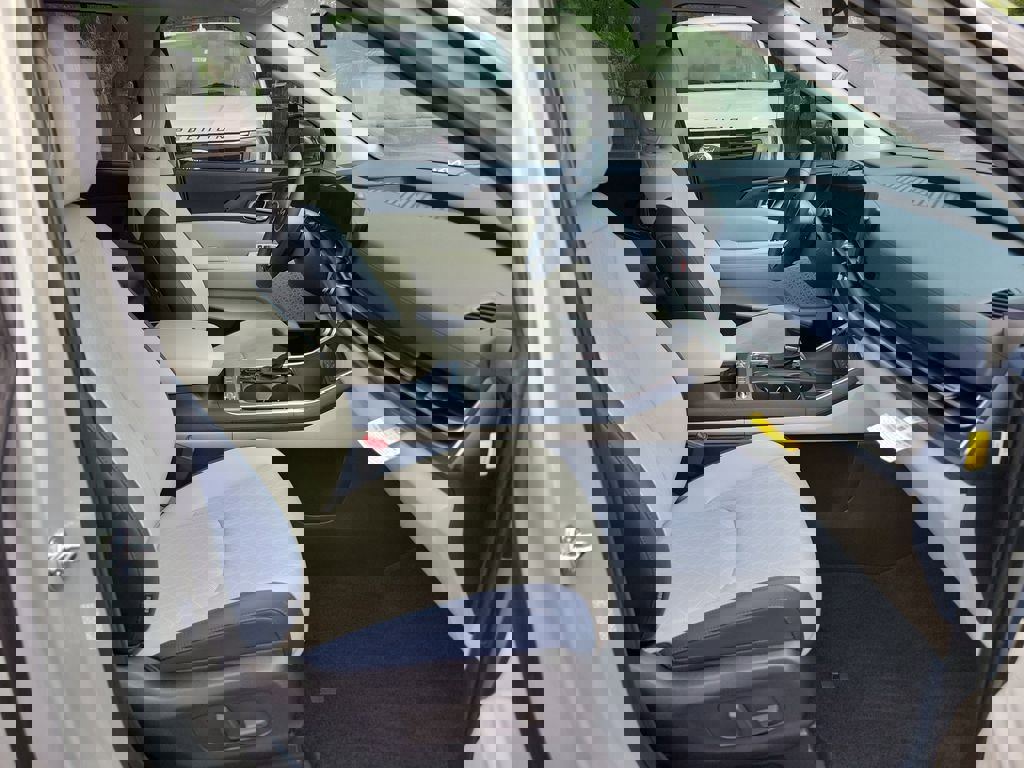 New 2026 Kia Carnival SX FWD image 7