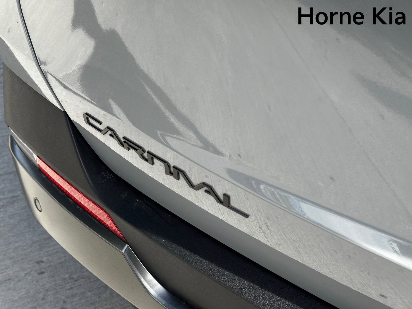 New 2026 Kia Carnival SX image 9