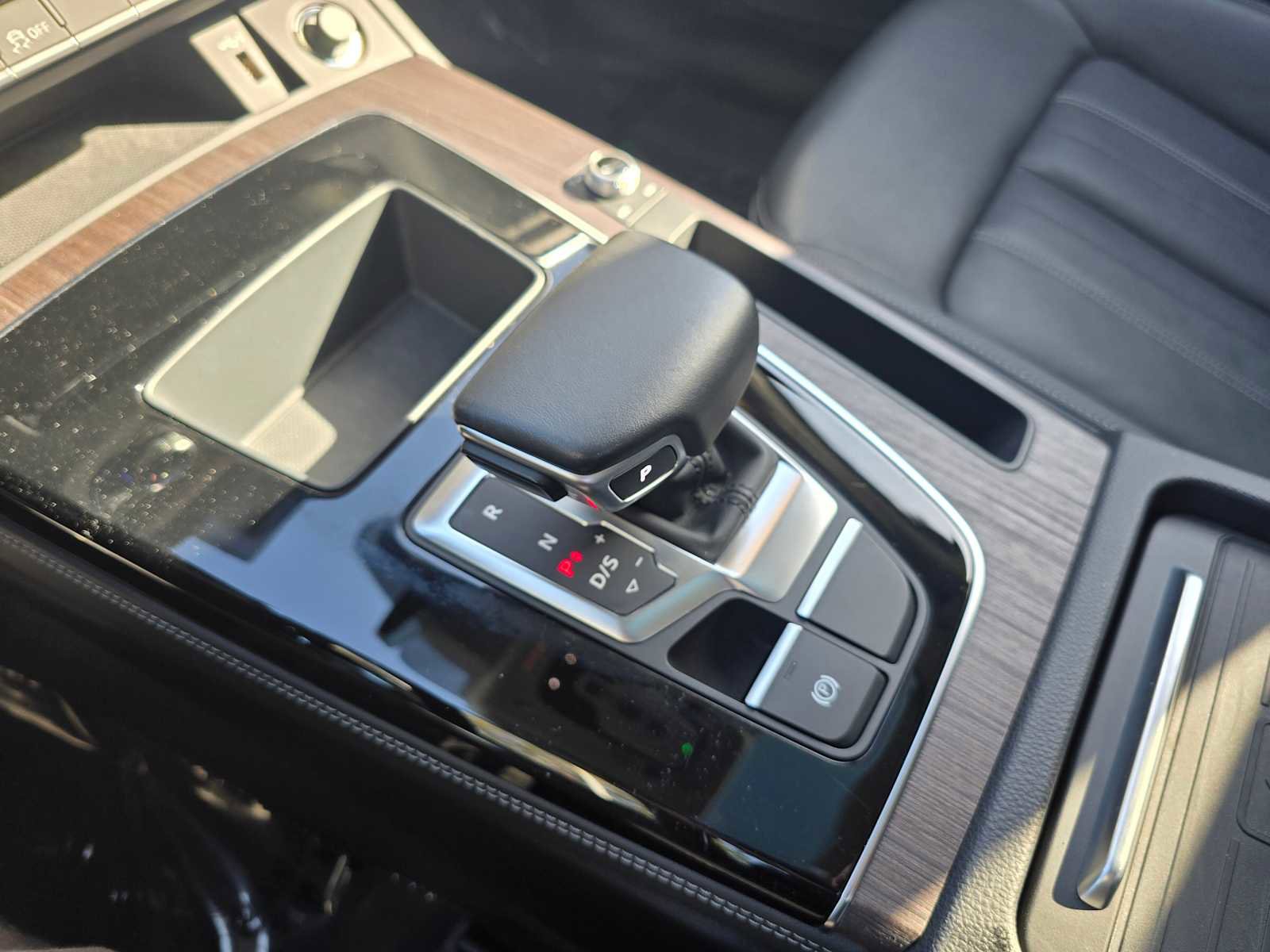 Used 2021 Audi Q5 Premium Plus image 32