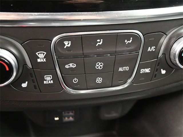 Used 2021 Chevrolet Traverse RS image 17
