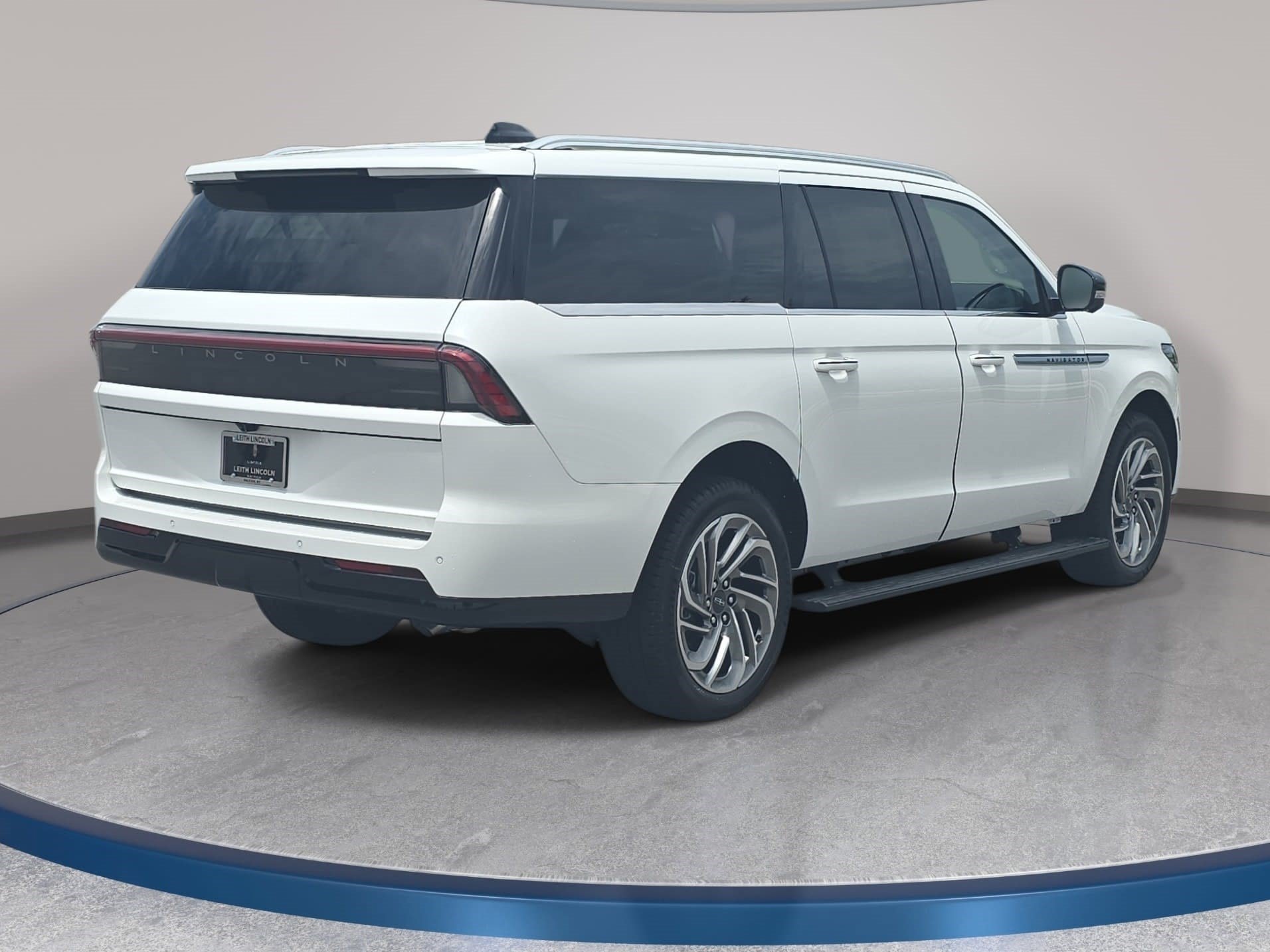 New 2027 Lincoln Navigator L Reserve AWD/4WD image 5