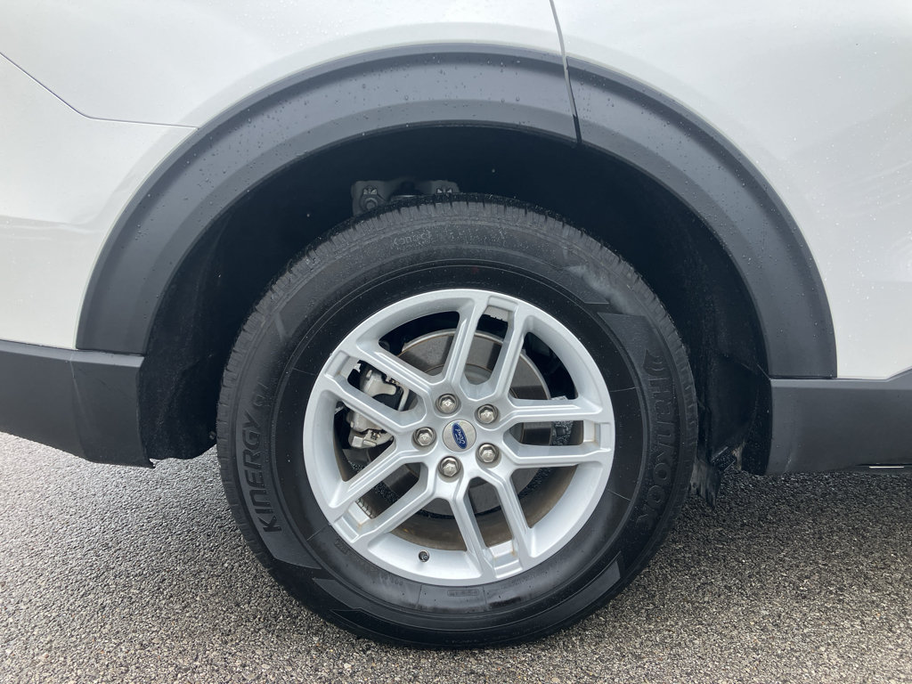 Certified 2025 Ford Explorer Active w/ Active Comfort Package RWD image 29