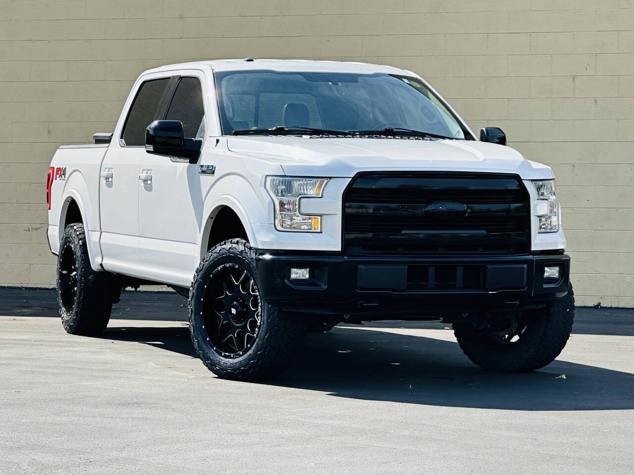 Used 2015 Ford F150 Lariat w/ Equipment Group 501A Mid