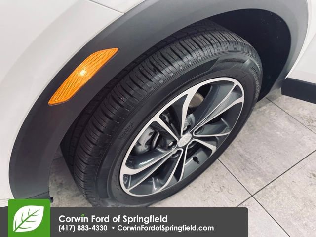 Used 2022 Buick Encore GX Select image 36