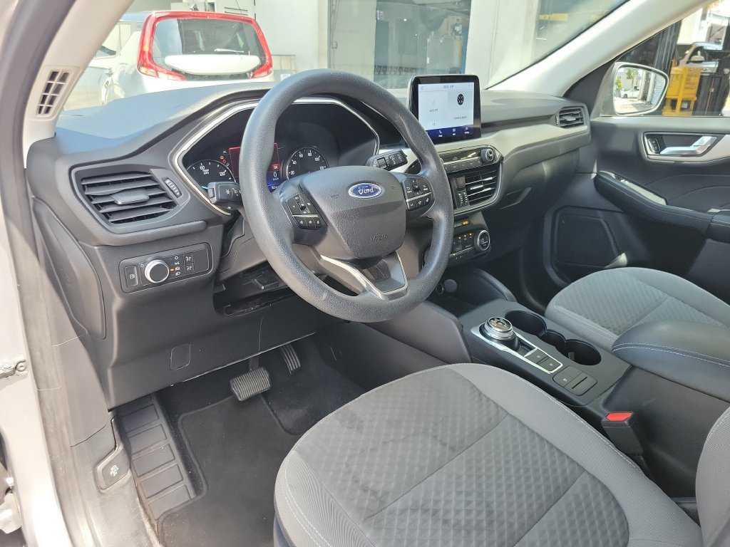 Used 2021 Ford Escape SE FWD image 14