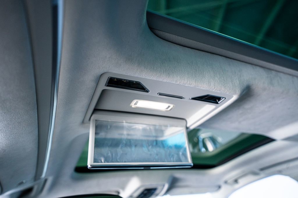 Used 2020 Audi S8 L image 55