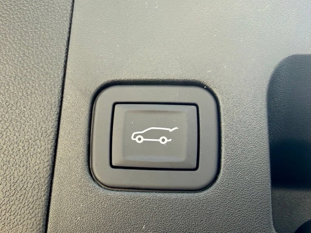 New 2026 Cadillac XT5 Luxury w/ LPO, Floor Liner Package FWD image 35