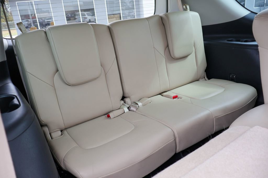 Used 2023 Nissan Armada SL w/ Captain's Chairs Package image 10