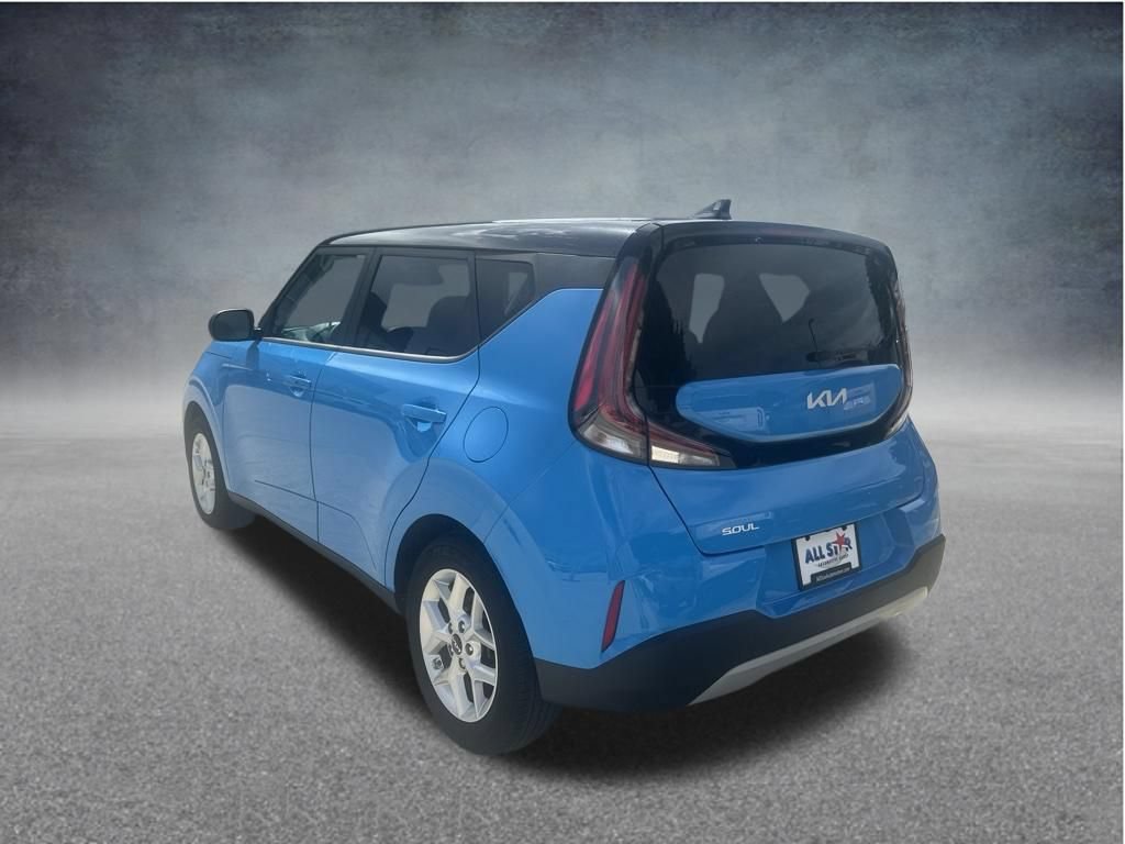 Used 2023 Kia Soul S FWD image 9