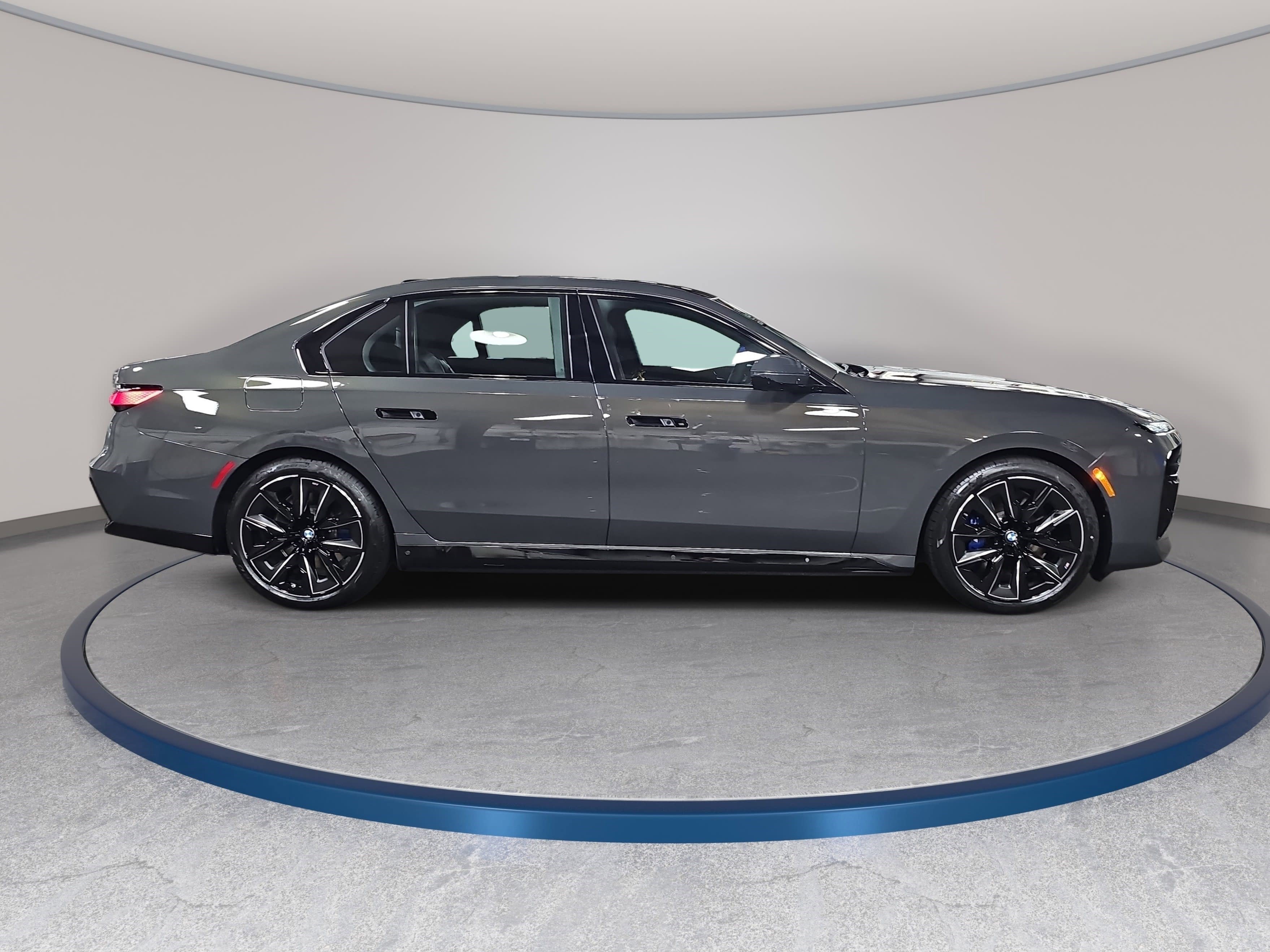 New 2026 BMW i7 eDrive50 w/ Executive Package image 4