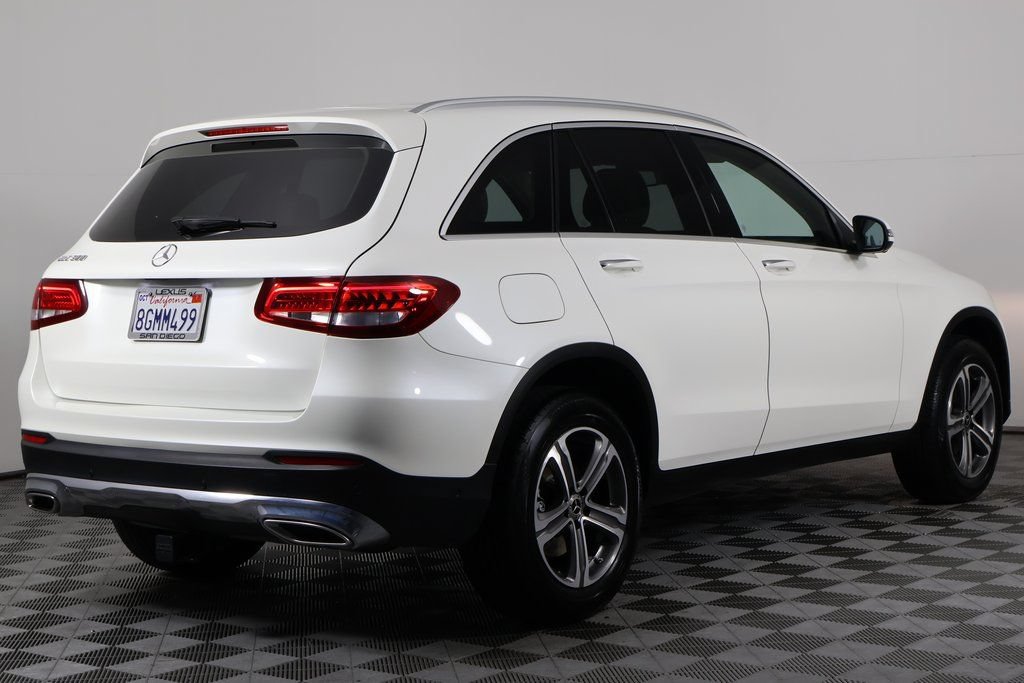 Used 2019 Mercedes-Benz GLC 300 image 4