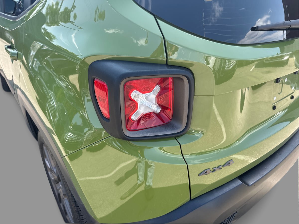 Used 2016 Jeep Renegade 75th Anniversary AWD/4WD image 29
