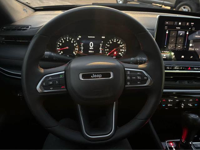 Used 2024 Jeep Compass Trailhawk AWD/4WD image 27